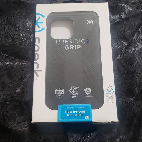 Speck Presidio2  Grip iPHONE 6.1" (2020) NIB - Picture 2 of 10